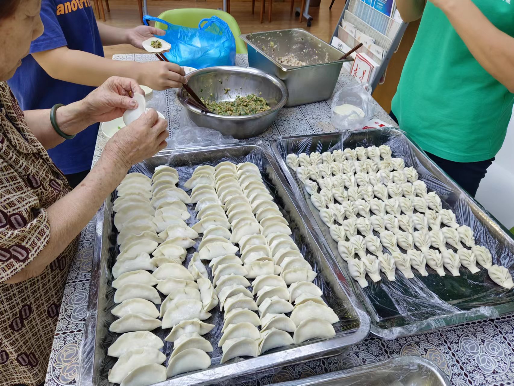 包餃子、慶團圓、齊上陣